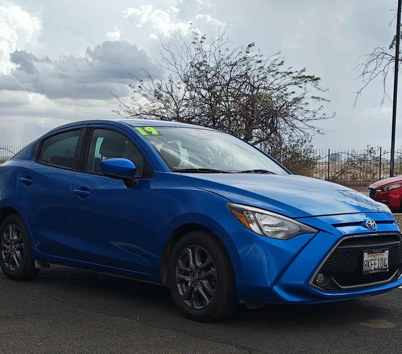 2019 Toyota Yaris - Image 8 of 18