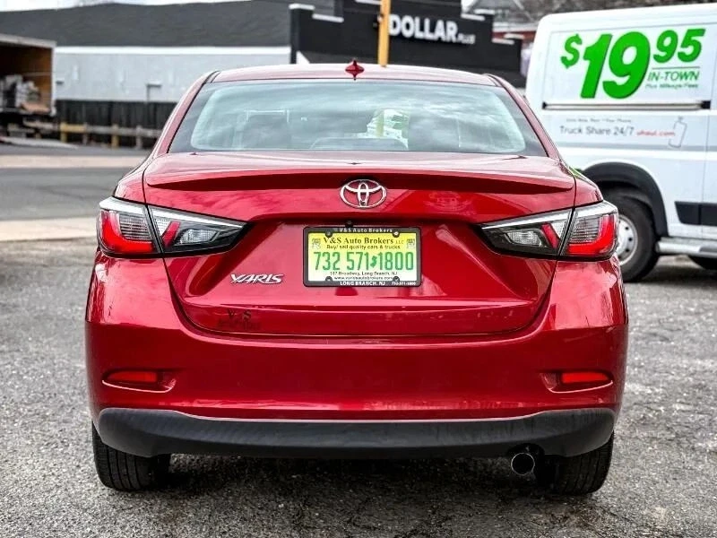 2019 Toyota Yaris - Image 6 of 12