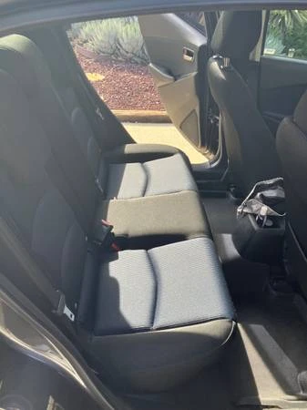 2019 Toyota Yaris - Image 9 of 13