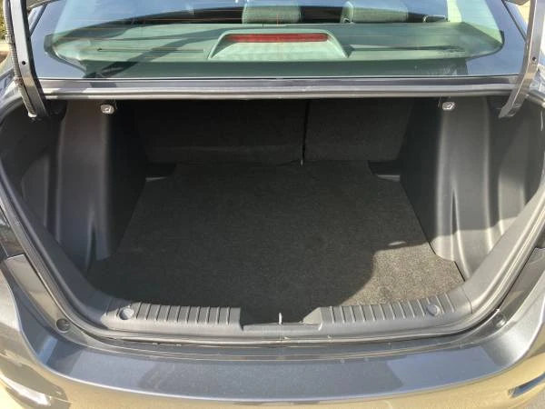 2019 Toyota Yaris - Image 6 of 13