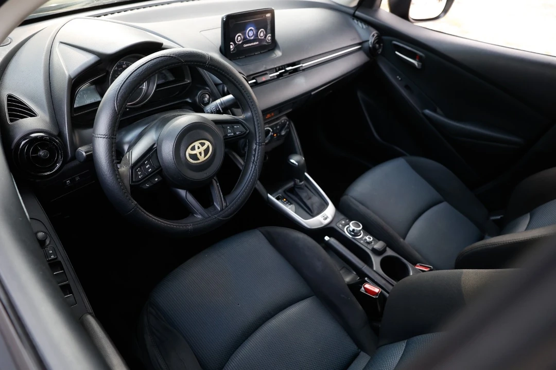 2019 Toyota Yaris - Image 4 of 12