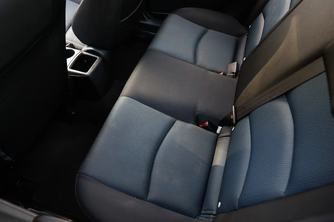 2019 Toyota Yaris - Image 10 of 12