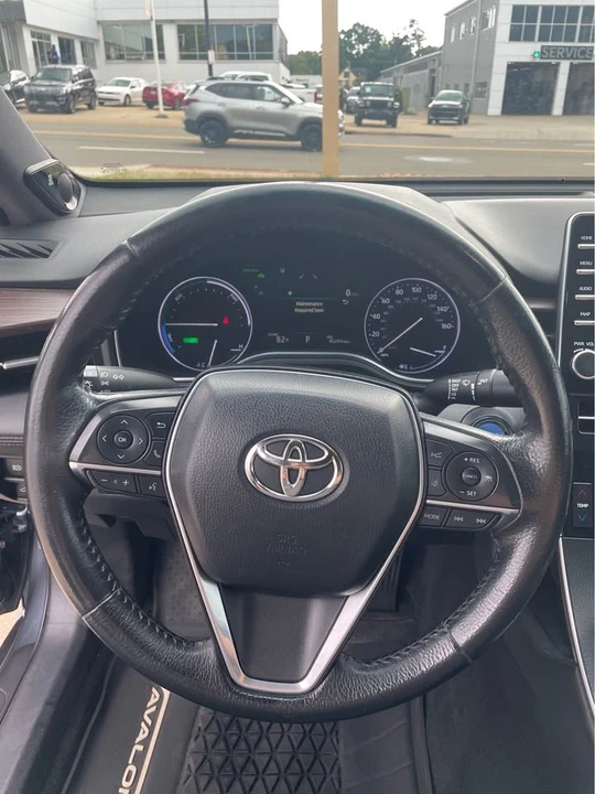 2019 Toyota Avalon 5th Gen - Image 2 of 9