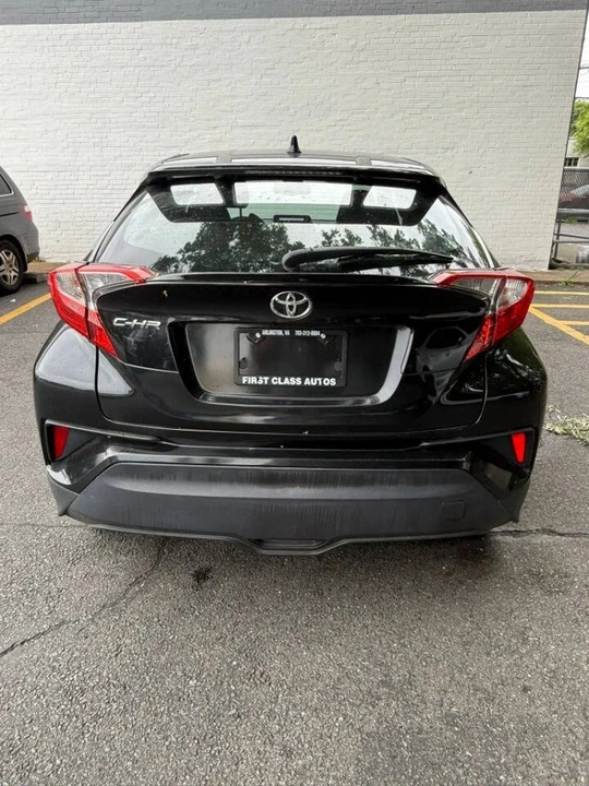 2019 Toyota C-HR - Image 9 of 13