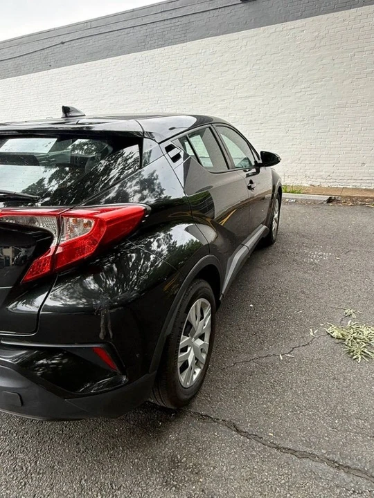 2019 Toyota C-HR - Image 10 of 13