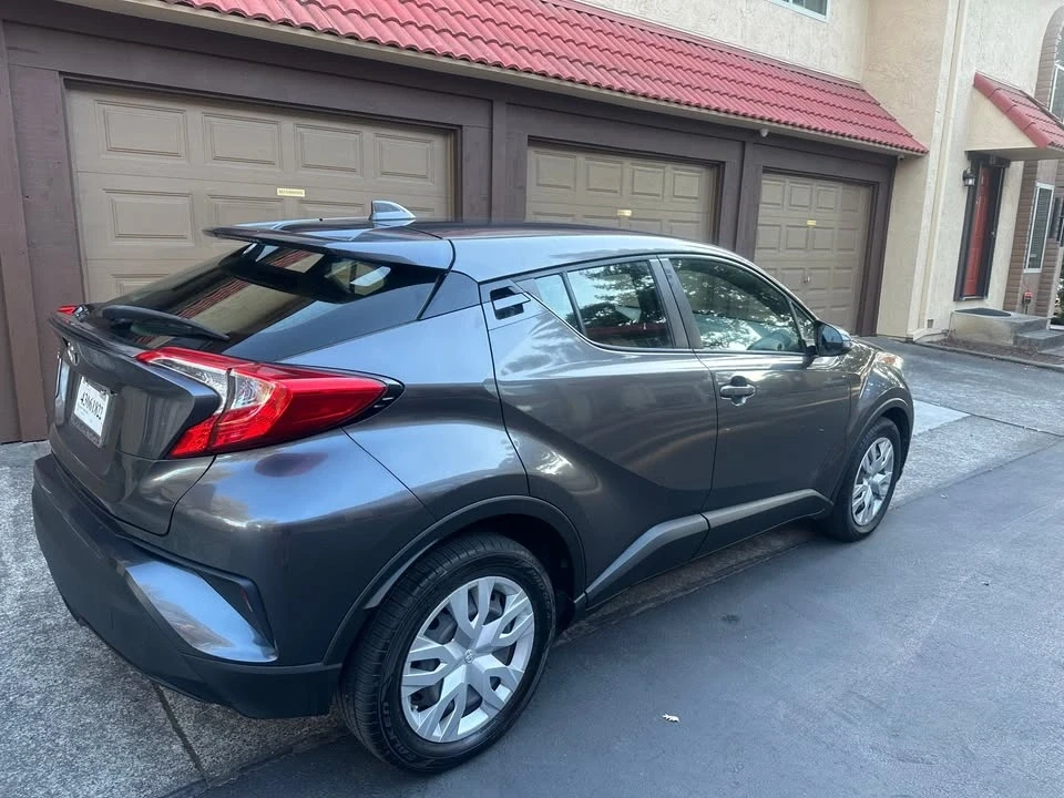 2019 Toyota C-HR - Image 7 of 12