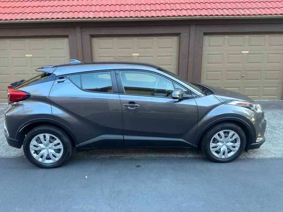 2019 Toyota C-HR - Image 3 of 12