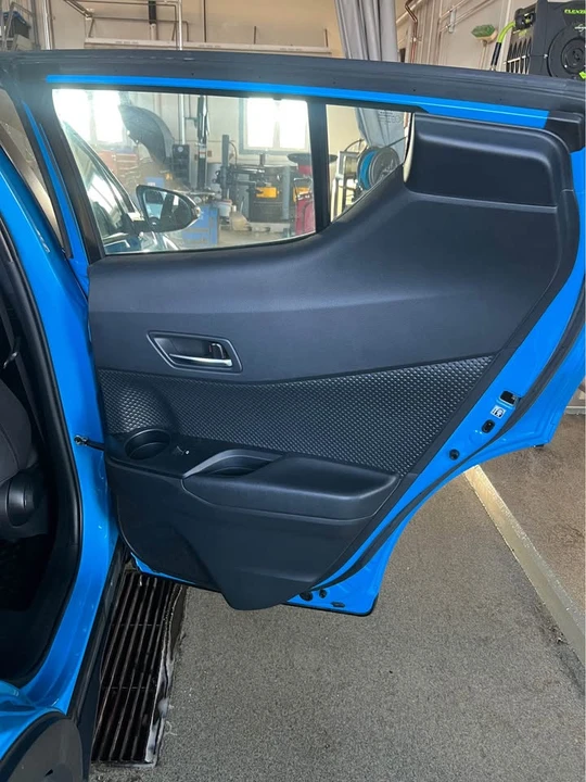 2019 Toyota C-HR - Image 12 of 15
