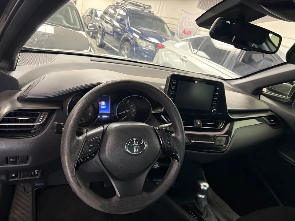2019 Toyota C-HR - Image 5 of 15