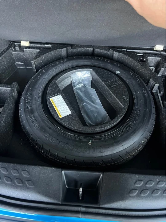 2019 Toyota C-HR - Image 14 of 15