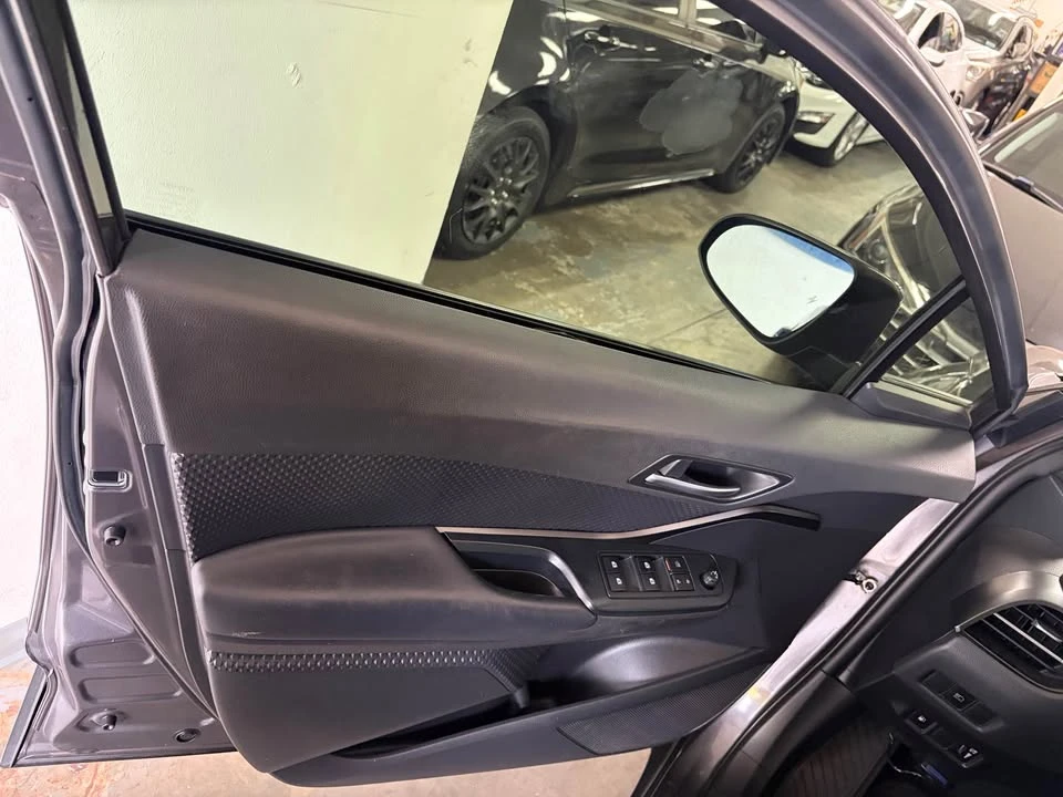 2019 Toyota C-HR - Image 6 of 15