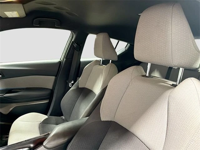 2019 Toyota C-HR - Image 17 of 18