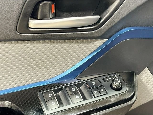 2019 Toyota C-HR - Image 15 of 18