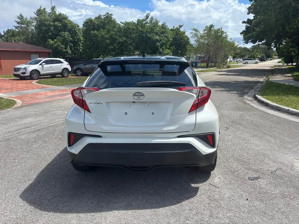 2019 Toyota C-HR - Image 8 of 15