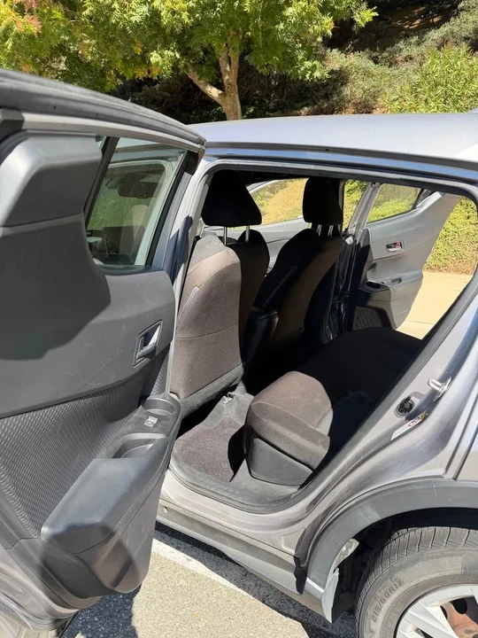 2019 Toyota C-HR - Image 10 of 12