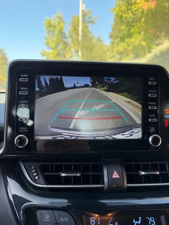 2019 Toyota C-HR - Image 8 of 12