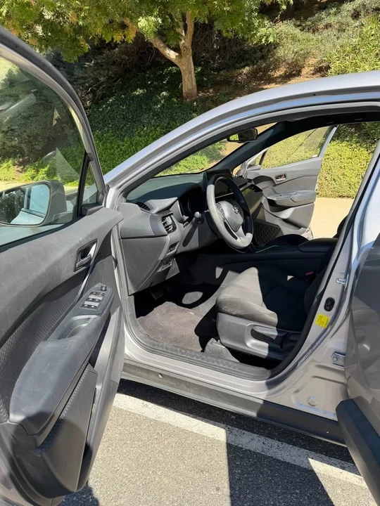 2019 Toyota C-HR - Image 5 of 12
