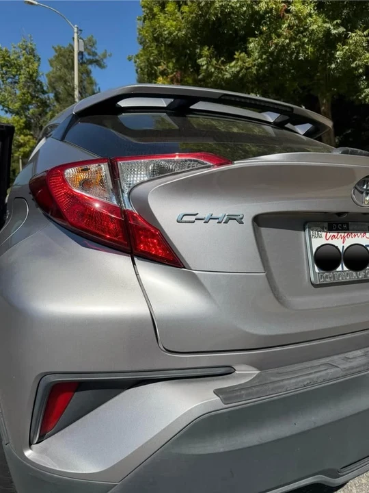 2019 Toyota C-HR - Image 11 of 12