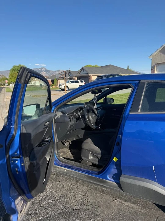 2019 Toyota C-HR - Image 10 of 20