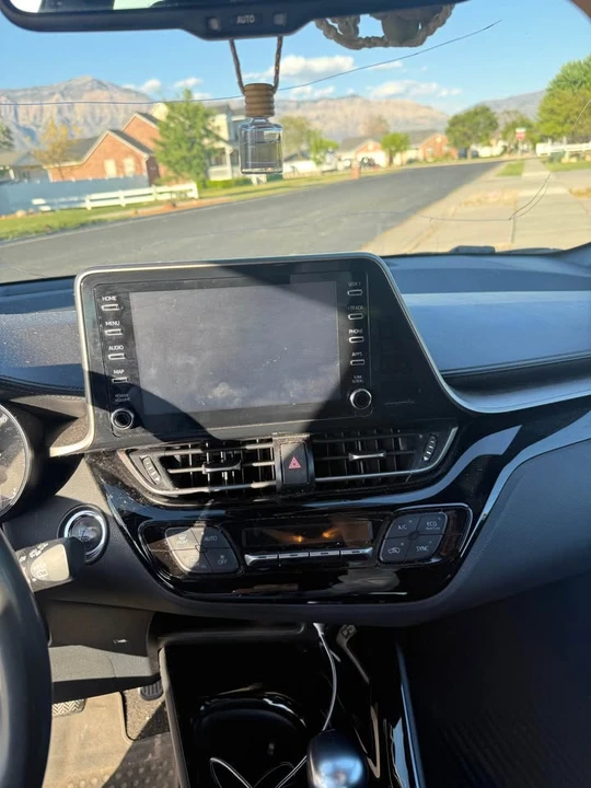2019 Toyota C-HR - Image 13 of 20