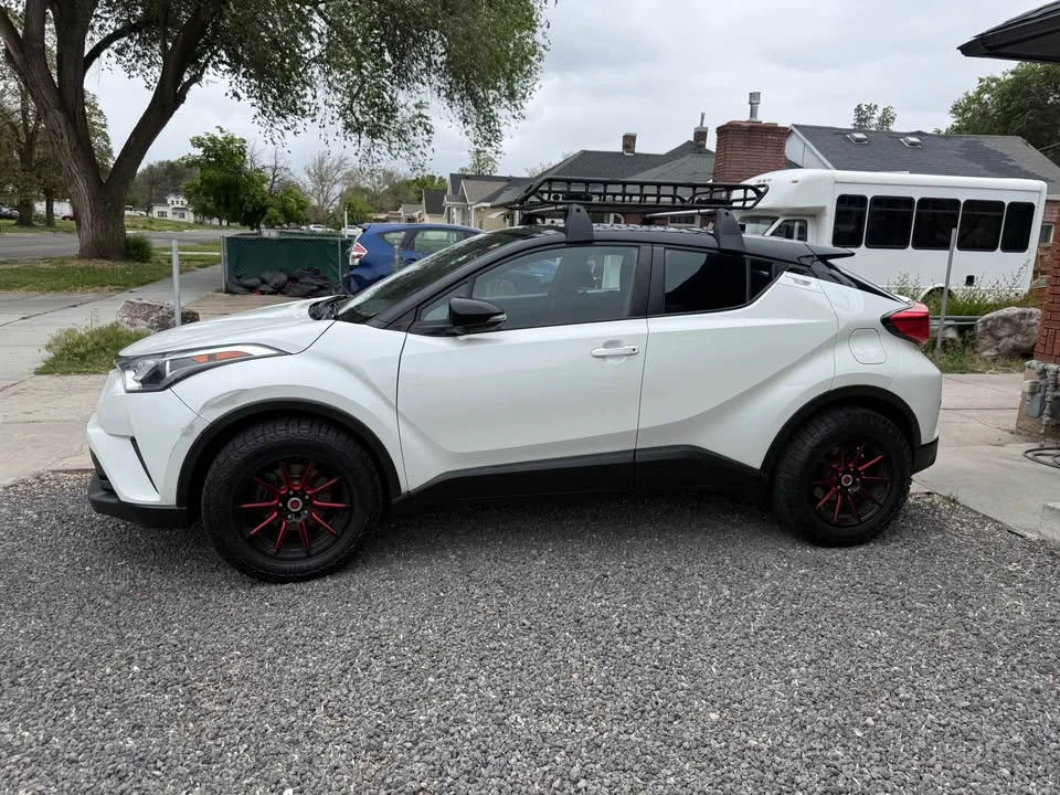 2019 Toyota C-HR - Image 3 of 9