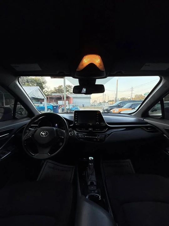 2019 Toyota C-HR - Image 7 of 19