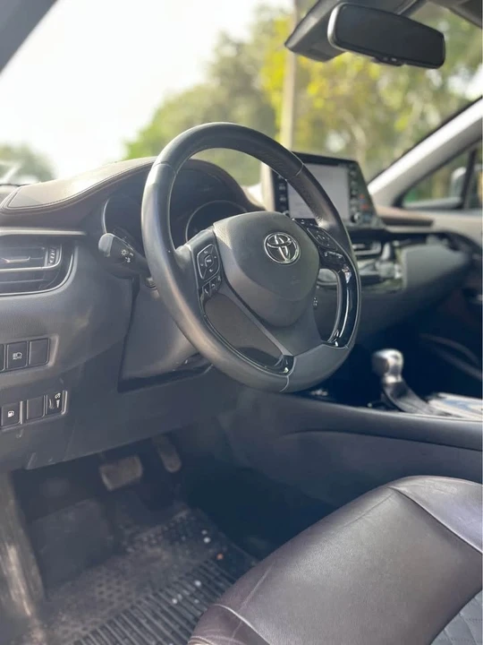 2019 Toyota C-HR - Image 7 of 11