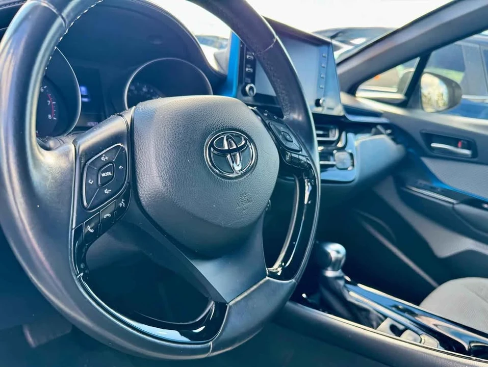2019 Toyota C-HR - Image 2 of 8