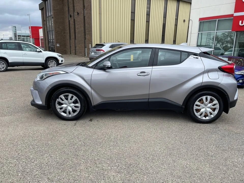 2019 Toyota C-HR - Image 2 of 10