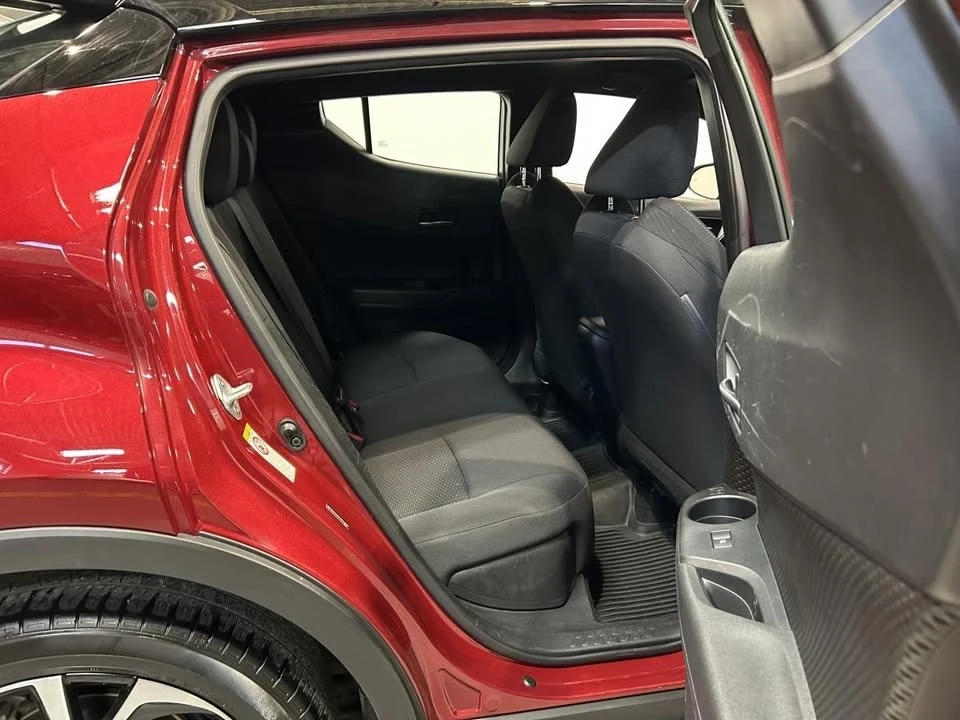 2019 Toyota C-HR - Image 15 of 20