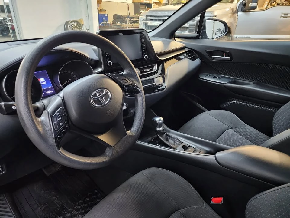 2019 Toyota C-HR - Image 8 of 17