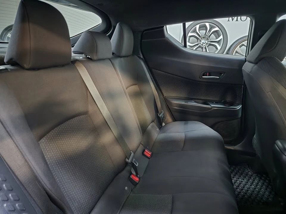 2019 Toyota C-HR - Image 7 of 17