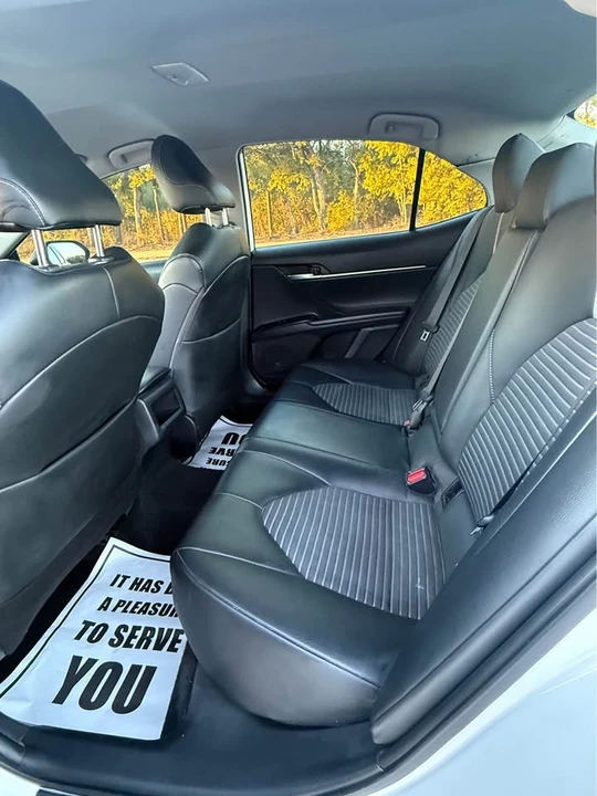 2019 Toyota Camry 8th Gen - Image 11 of 17