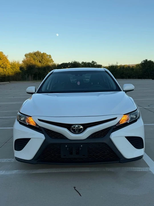 2019 Toyota Camry 8th Gen - Image 12 of 17