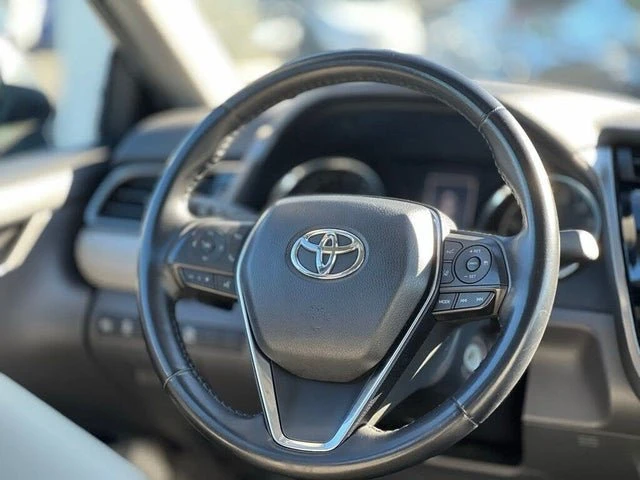 2019 Toyota Camry 8th Gen - Image 17 of 20