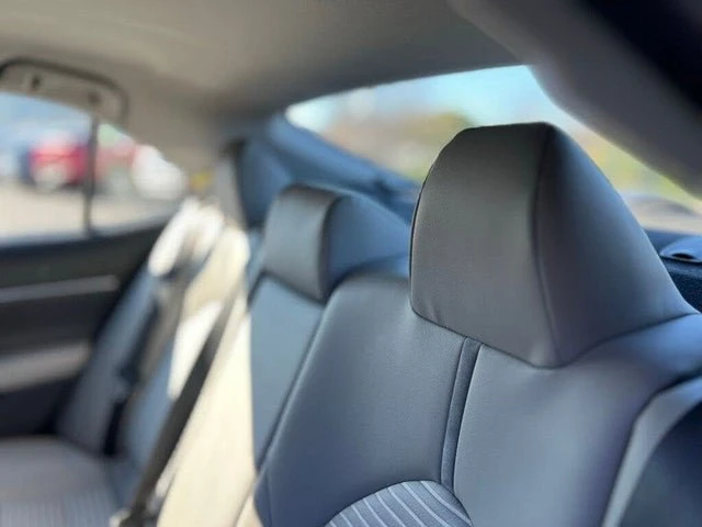 2019 Toyota Camry 8th Gen - Image 14 of 20