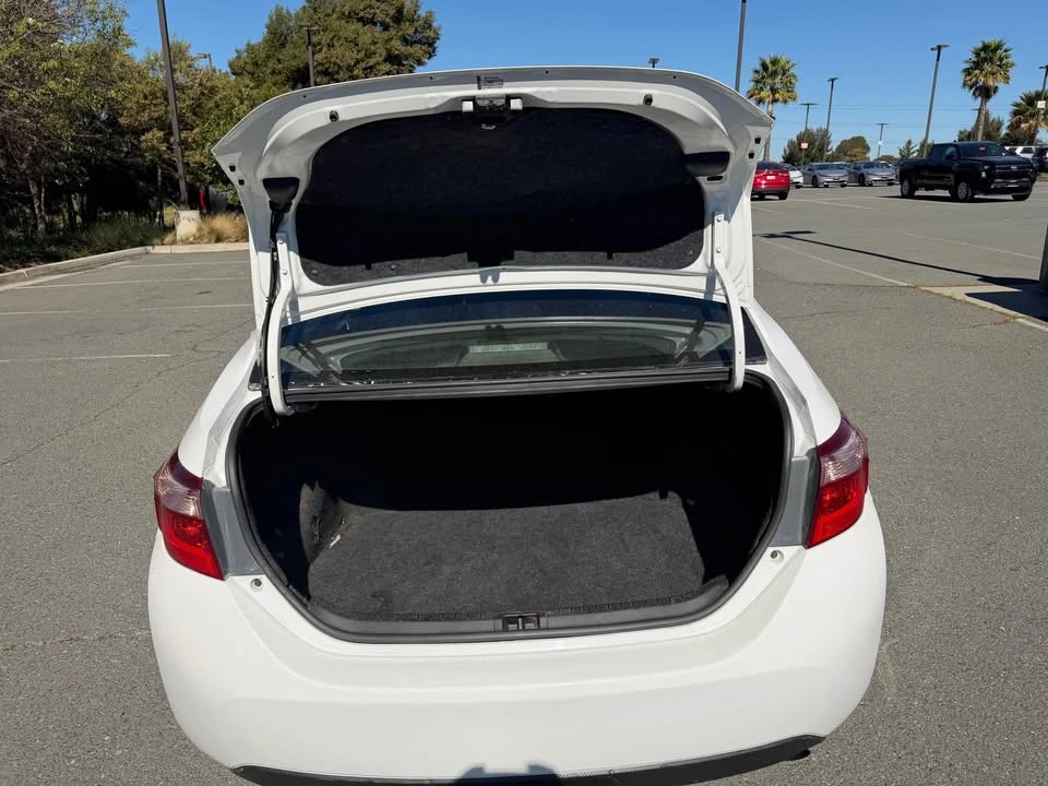 2019 Toyota Corolla 12th Gen - Image 4 of 8