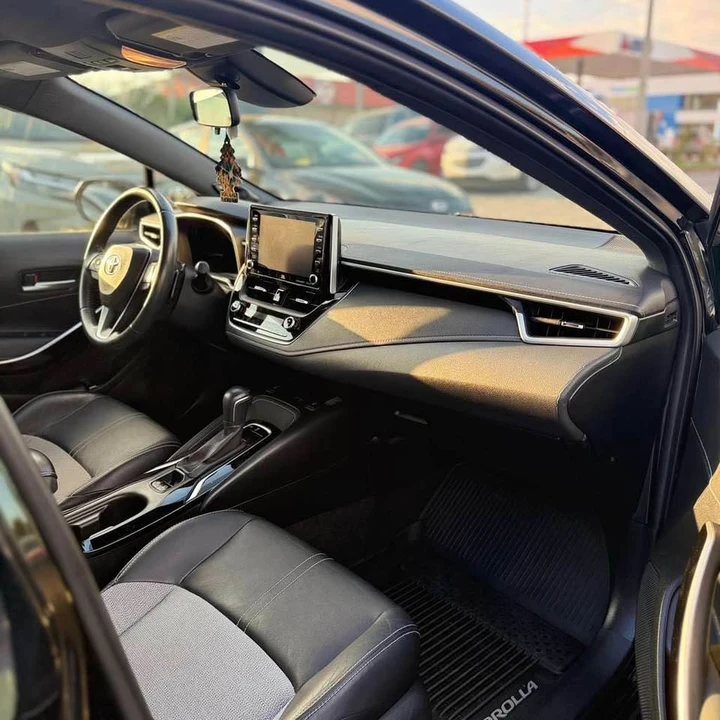 2019 Toyota Corolla 12th Gen - Image 5 of 8