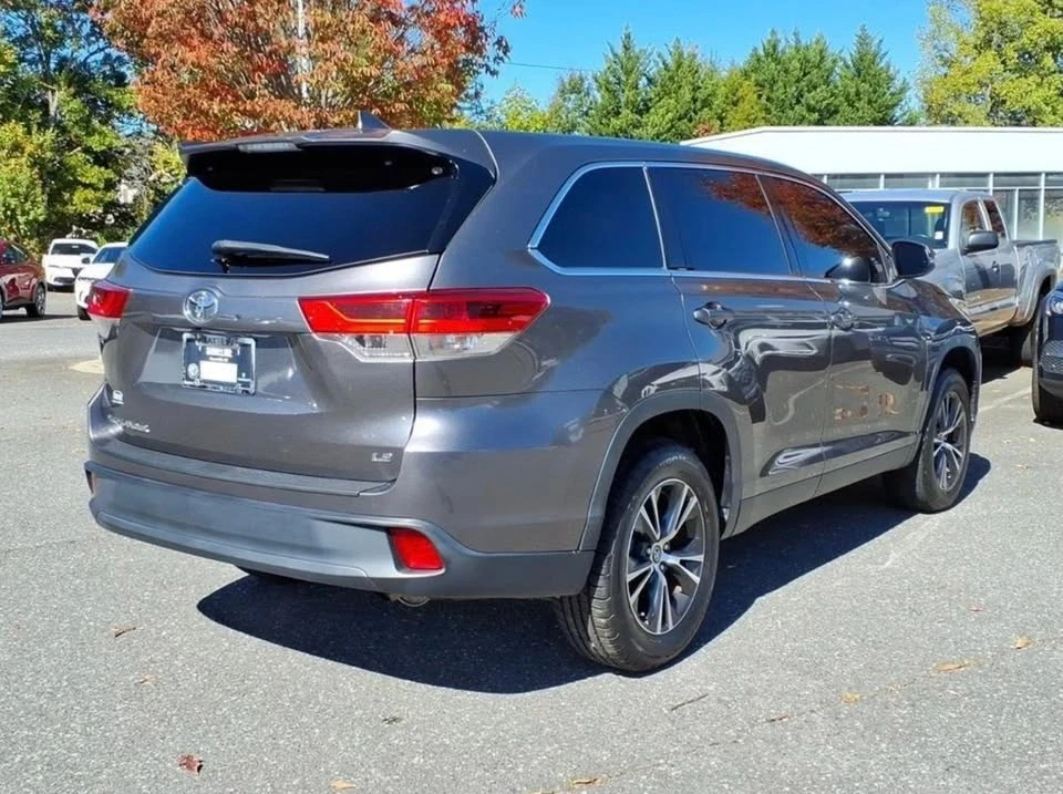 2019 Toyota Highlander - Image 13 of 20