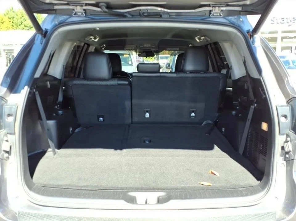 2019 Toyota Highlander - Image 16 of 20