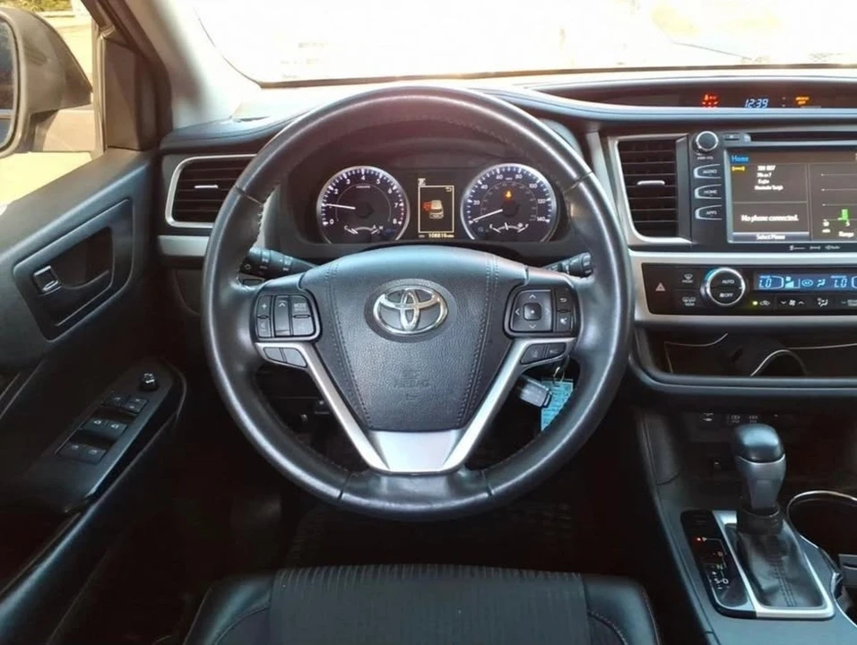 2019 Toyota Highlander - Image 17 of 20