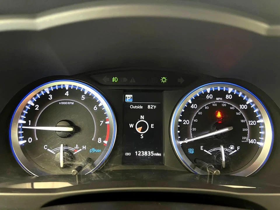 2019 Toyota Highlander - Image 18 of 20