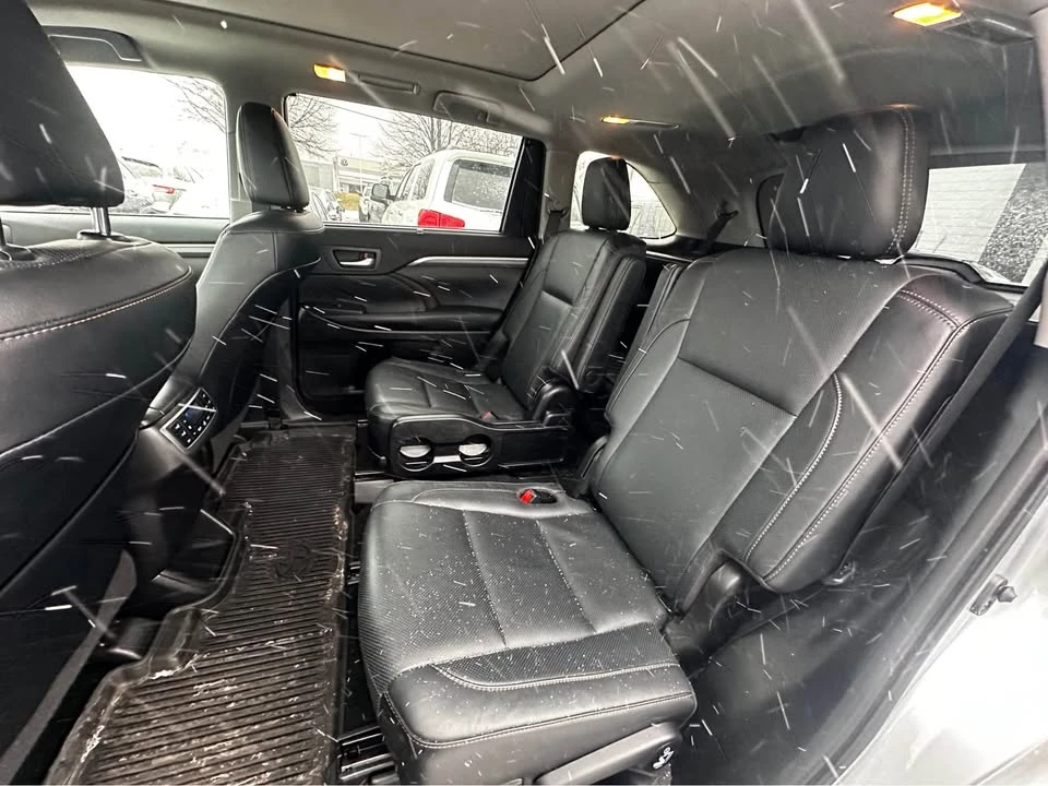 2019 Toyota Highlander - Image 12 of 16