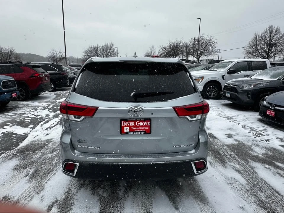 2019 Toyota Highlander - Image 4 of 16