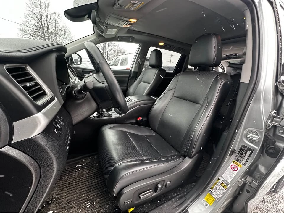 2019 Toyota Highlander - Image 5 of 16