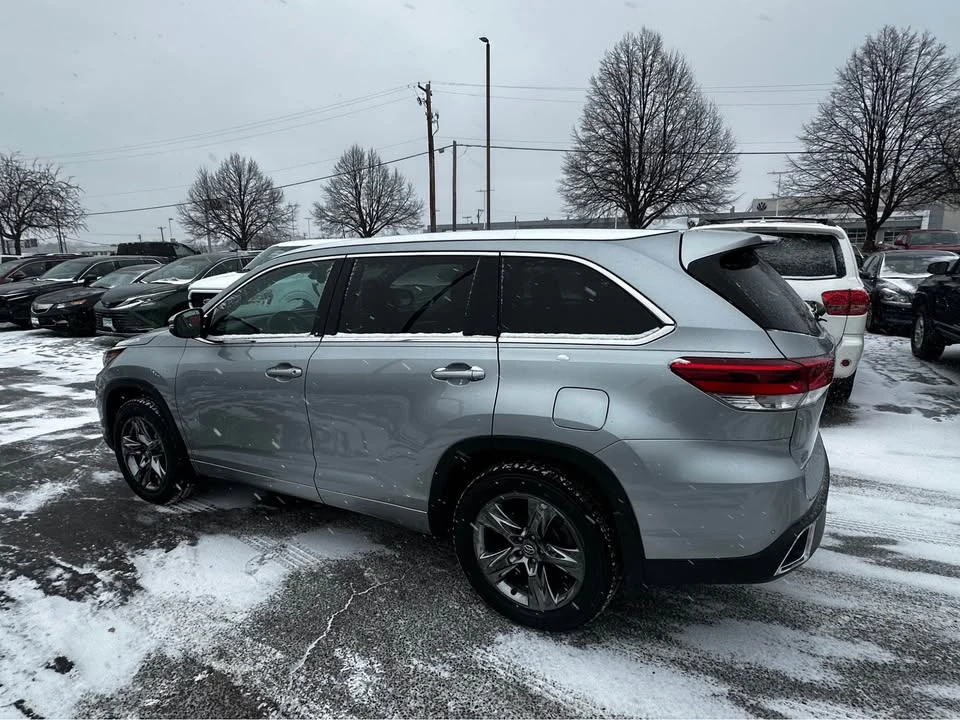 2019 Toyota Highlander - Image 3 of 16