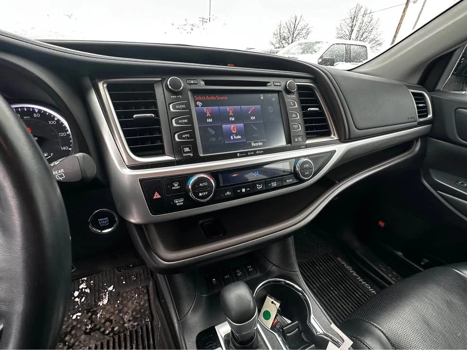 2019 Toyota Highlander - Image 9 of 16