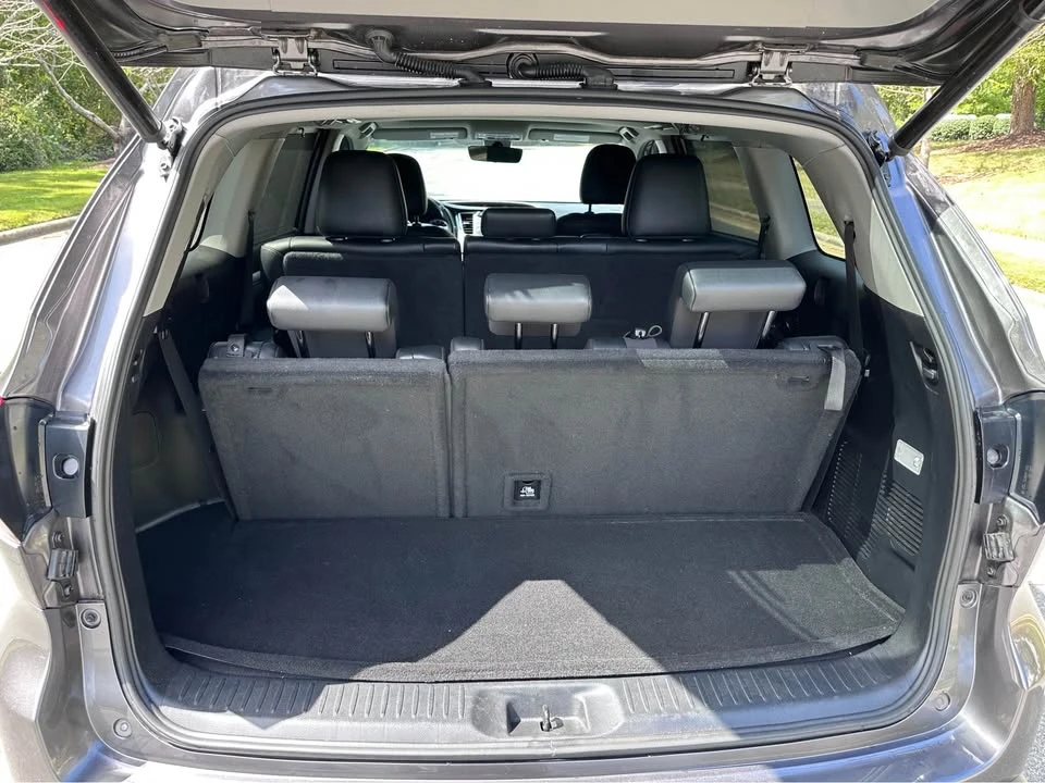 2019 Toyota Highlander - Image 11 of 18