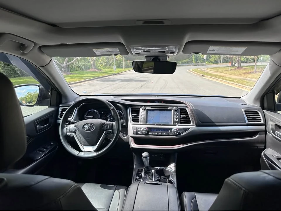 2019 Toyota Highlander - Image 13 of 18