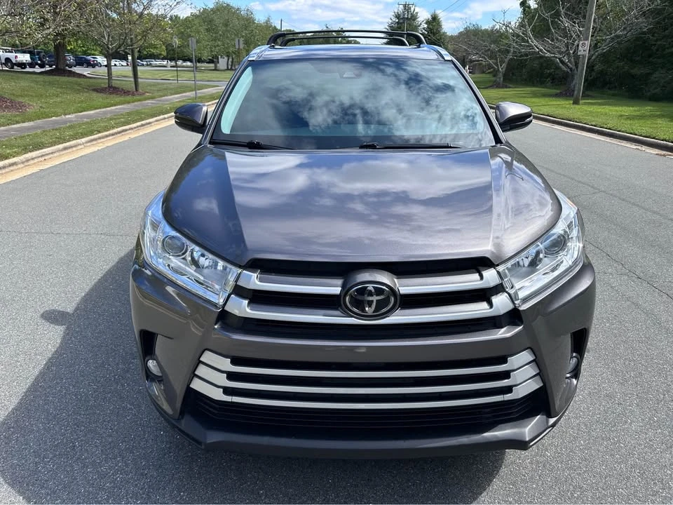 2019 Toyota Highlander - Image 7 of 18
